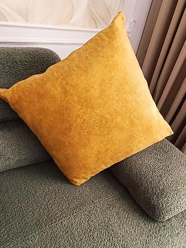 dekor sar: Dekorativ kvadrat yastıq üzləri və içliklə - Ölçü: təxminən 50×50 sm — 1