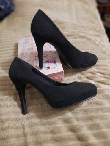 Salonke: Salonke, H&M, 39 — 13