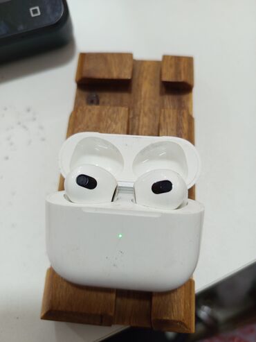 накладные наушники: Продаю наушники Airpods оригинал цена 12тыс