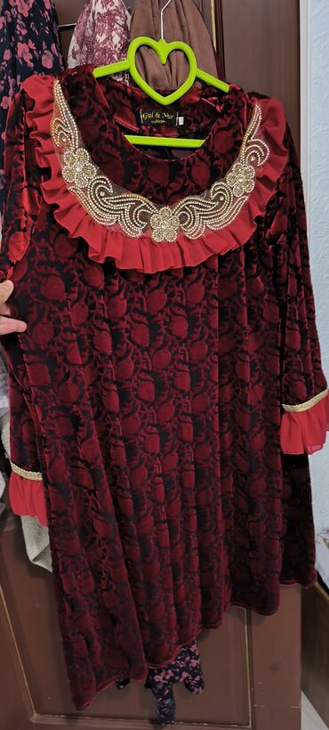 вечерние платья из бархата для полных: Помбаркут размер 52 - Цвет: глубокий бордовый с черным основанием