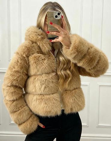 jakna djubretarac: Bunde
S M L
Cena : 7000 dinara — 3