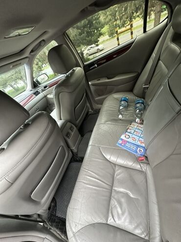 Сиденья: Заднее сиденье, Кожа, Lexus 2003 г.