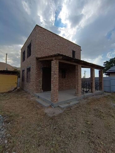 дома в центре бишкека: Дом, 100 м², 4 комнаты, Агентство недвижимости, ПСО (под самоотделку)