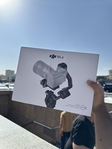 DJI RS 4 gimbal stabilizatoru məhdud saydadır, peşəkar çəkilişlər üçün