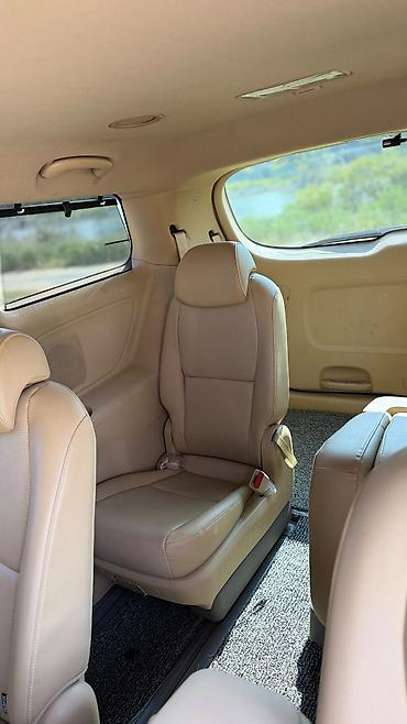 Kia: Kia Carnival: 2020 г., Минивэн — 15