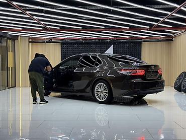 lexus lx 570 2018: Toyota Camry: 2018 г., 2.5 л, Автомат, Гибрид, Седан — 7