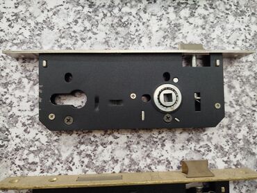 qapi ucun vinil: Qapı üçün daxili mexanizm (mortise lock korpusu) - Qol (dilimli