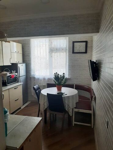 Köhnə tikili: Bakı, 3 otaqlı, Köhnə tikili, m. Xətai, 72 kv. m — 2