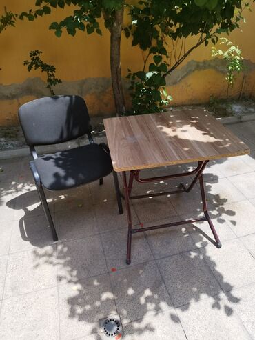ucuz ofis masaları: Qonaq otağı üçün, İşlənmiş, Qatlanmayan, rəng - Qara Stul