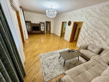 Mağazalar: Bileceride, Ploşad adlanan erazide Yahya Hüseynov küçesi 2 mertebeli — 22