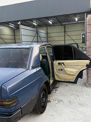 e34 540i: Mercedes-Benz 190: 1984 г., 2 л, Механика, Бензин, Седан — 4