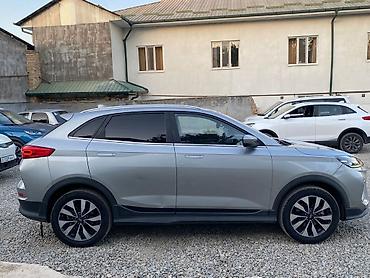 Другие автомобили: Электромобиль (седан) с современным интерьером и панорамной крышей — 15