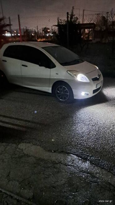 Toyota: Toyota Yaris: 1.4 l. | 2011 έ. Χάτσμπακ — 8