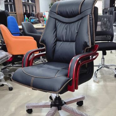 Ofis və oyun kresloları: Yeni, Təkərli, Qolları tənzimlənir, Dəri — 9