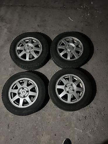 Комплект зимних колес на дисках Honda. - Шины: Dunlop Winter at lalafo.kg Комплект зимних колес на дисках Honda. - Шины: Dunlop Winter
