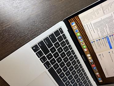 Ноутбуки Apple (MacBook): Для программирования, Б/у, Apple M1, ОЗУ, RAM: 8 ГБ — 9