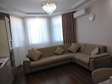 taxt qravat: Bej rəngdə L formalı bazalidir her iki hissesi. 5 aydi alinib cuzi — 3