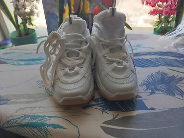 Кроссовки и спортивная обувь: Кроссовки и спортивная обувь — 4