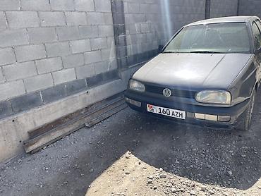 Volkswagen Golf: 1992 г., 1.8 л, Механика, Бензин, Хэтчбэк