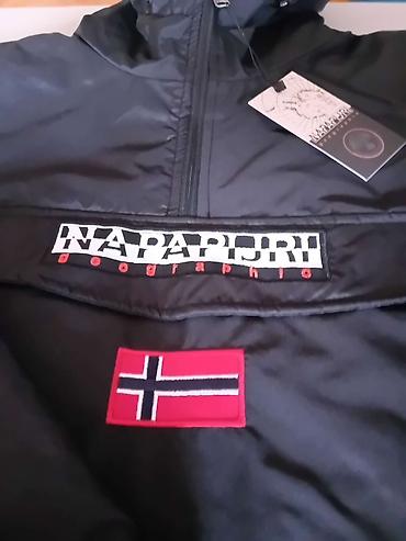 Zimske jakne: Na prodaju crna Napapijri jakna vrhunskog kvaliteta debljeg materijala — 4