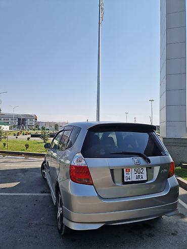 скутера в бишкеке: Honda Fit: 2003 г., 1.3 л, Вариатор, Бензин — 3