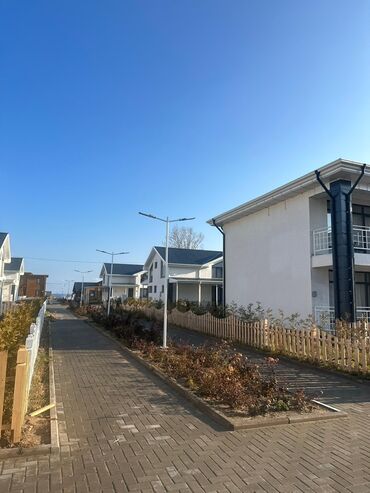 Посуточная аренда домов: 58 м², 2 комнаты — 2