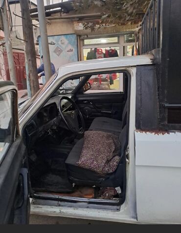 QAZ: QAZ 24 Volga: 5.5 l | 1986 il 22222 km Pikap — 11