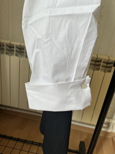 Krasofkalar və idman ayaqqabıları: Zara, Yeni, ''Yubka-köynek'' model don
geyilmeyib sıfırdır -da lalafo.az — 15 Krasofkalar və idman ayaqqabıları: Zara, Yeni, ''Yubka-köynek'' model don
geyilmeyib sıfırdır — 15