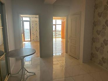 isti dosəmə: İcarəyə verilir 2 otaqlı yeni tikili 80 m², Əhmədli m. 600 AZN/ay 2 — 7