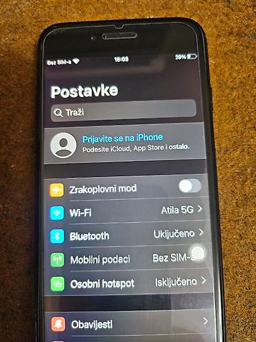 Apple iPhone: Apple iPhone 7, 32 GB, crna boja (Black)Telefon je potpuno ispravan — 7