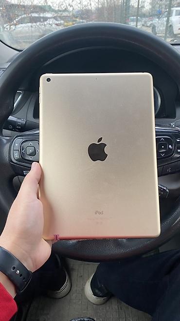 Планшеты: Планшет, Apple, память 128 ГБ, 9" - 10", Wi-Fi, Б/у, Классический цвет - Золотой — 4