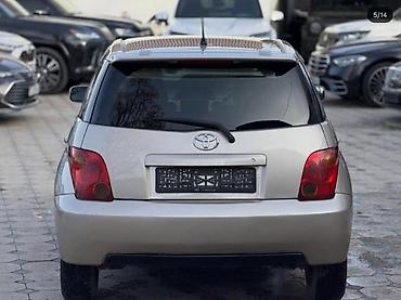 авто ярис: Toyota Ist: 2003 г., 1.3 л, Автомат, Бензин, Хэтчбэк — 5