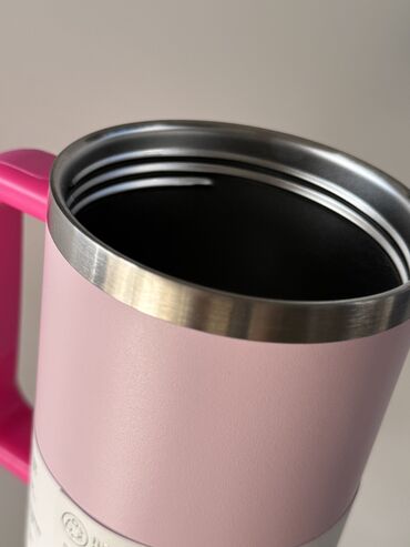 Стаканы: Термокружка Stanley😍😍😍 Объем 1,18л и 0,8л Все цвета в наличии Держит — 8