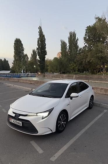 Toyota Corolla: 2023 г., 1.8 л, Вариатор, Гибрид, Седан lalafo.kg да Toyota Corolla: 2023 г., 1.8 л, Вариатор, Гибрид, Седан