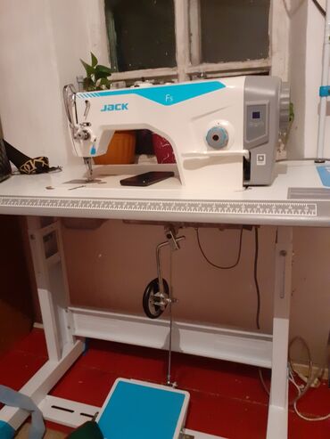 бытовой швейная машинка: Швейная машина Jack
