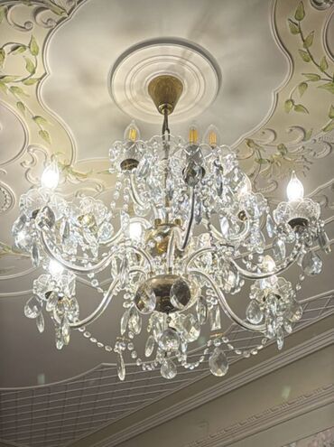 cilcıraqlar: Çılçıraq, 10 və daha çox lampa, Şüşə
