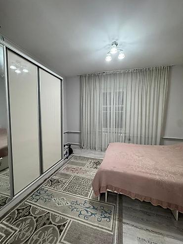 Үйлөрдү сатуу: 3 бөлмө, 70 м², 6 соток, Бишкек, Батыш (жаңы) автовокзалы Менчик ээси — 2