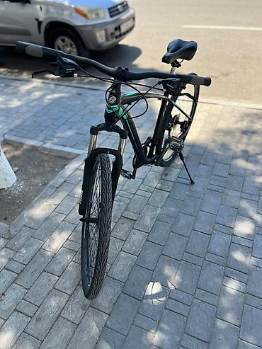 Trek velosipedləri: Şəhər/trek hibrid velosipedi - Çərçivə: yüngül metal, aerodinamik — 10