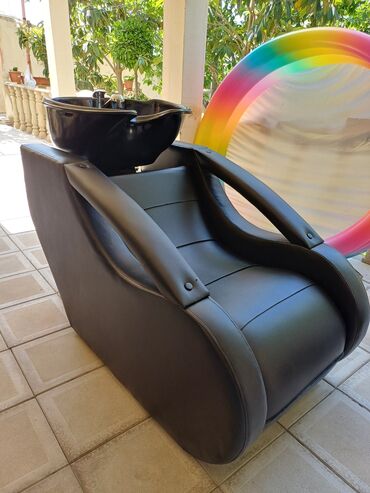 Salon, tibbi mebel dəsti: Gözəllik salonu üçün mebel dəsti Tərkib: - Saç yuma stolu: qara — 37