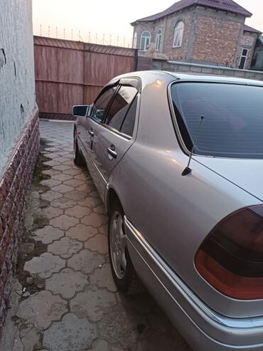 Mercedes-Benz: Mercedes-Benz : 1997 г., 2.8 л, Автомат, Бензин, Хэтчбэк