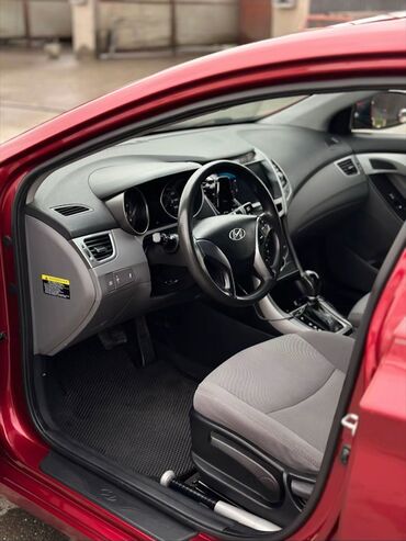 Hyundai: Hyundai Elantra: 1.8 l | 2016 il Sedan — 13