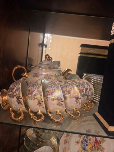 Digər dəstlər və servizlər: Klassik kəsimli büllur dəst razlasma yolu ilə satlir - 2 ədəd hündür — 6