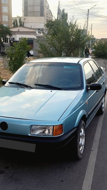 Volkswagen: Volkswagen Passat: 1992 г., 1.9 л, Механика, Дизель, Седан
