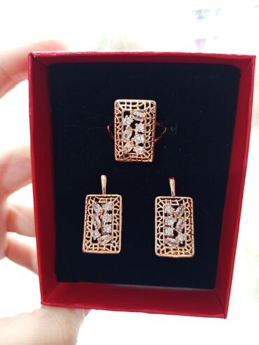 Tuflilər: Üzük və sırğalar - Metal: qızılı tonlu qirmizi rus qizili rengi - — 27