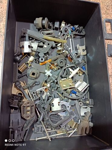 кожаный салон мерседес 124: Салонные запчасти на 123 мерседес