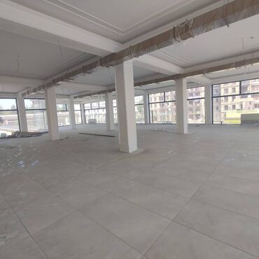 Digər kommersiya daşınmaz əmlakı: Xırdalan şəhəri, AAAF Park yaşayış kompleksində, ümumi sahəsi 1000 — 3