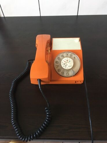 Umetnost i kolekcionarstvo: Prodajem odlično ocuvan najpopularniji fiksni telefon iz '70-tih