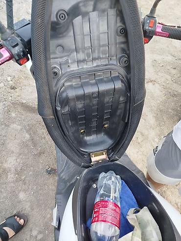 neta gt: Скутер Yamaha (50–150 см³, по классу/размеру) в спортивном стиле — 7