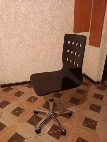 Другой домашний декор: Кресло компьютерное Икея б/у, в отличном состоянии.Цена 4000 сом
