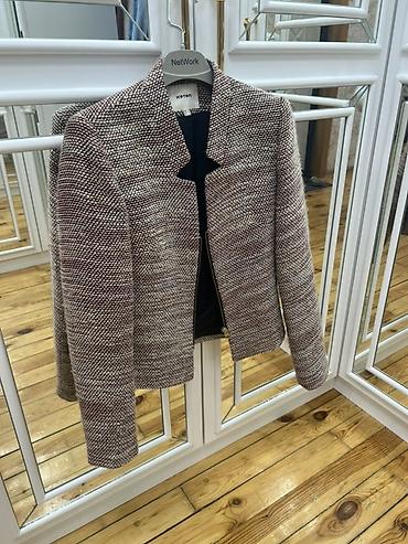 Koton qadın jaketi - Model: qısa, açıq önlü (qapamasız) bouclé/tweed